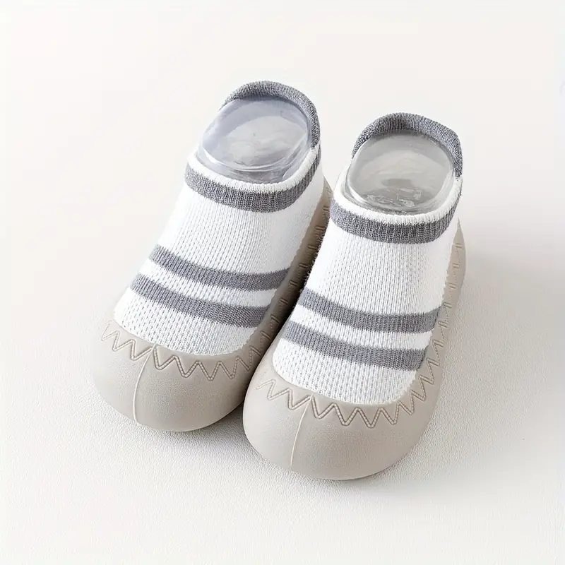 Barefoot kids' shoes with non-slip sole – flexible sole, breathable fabric | first walkers