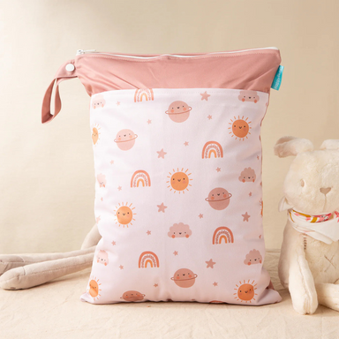 Reusable waterproof nappy bag – washable, spacious, odour-free | for parents