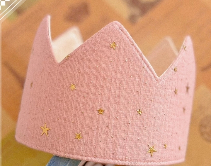 Birthday crown with adjustable numbers – soft cotton, reusable | Kids party hat
