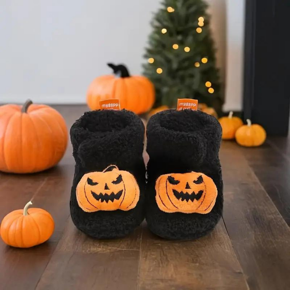 Children's Halloween slippers with fleece lining – pumpkin and spider design | kids