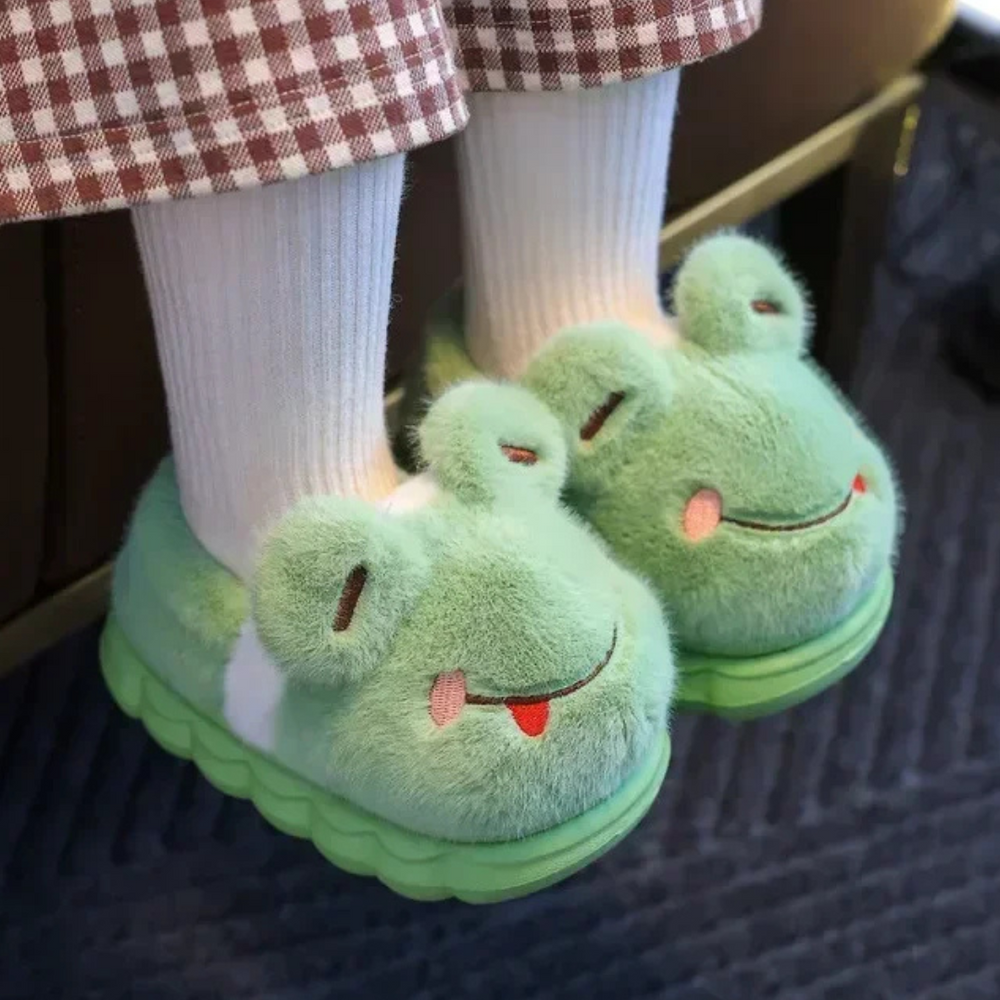 Animal slippers keep little feet warm – soft lining, non-slip sole | toddlers