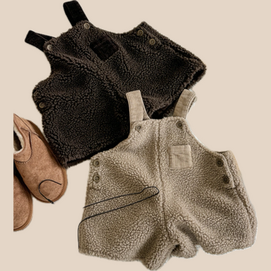 Fleece dungarees keep little ones warm and cosy – adjustable straps, side poppers | girls