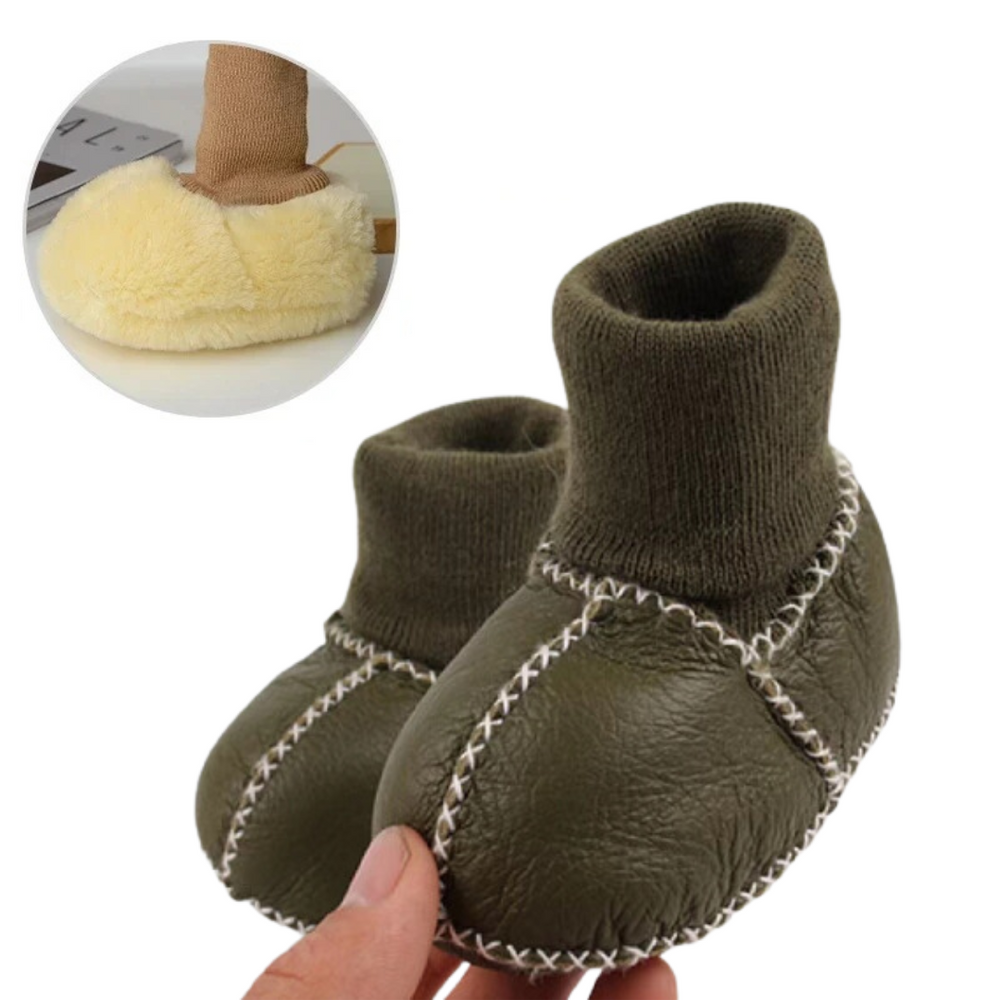 Non-slip baby slippers keep little feet warm – soft lining, flexible soles | First walkers