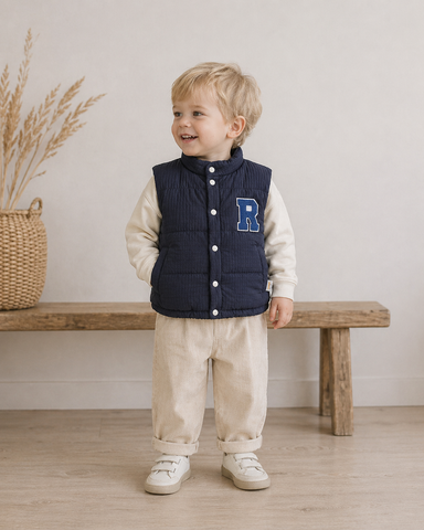 Kids' gilet keeps them warm and mobile – lightweight, comfortable, sleeveless | unisex