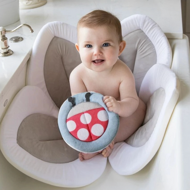 Baby bath flower with soft cushioning – fits sink or baby bath | newborn bathing aid