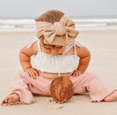 Baby headband with bow is gentle and stretchy – soft, comfortable fit | newborns & toddlers