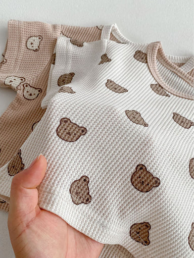 Ribbed baby outfit with bear print – soft, breathable, unisex | Two-piece set