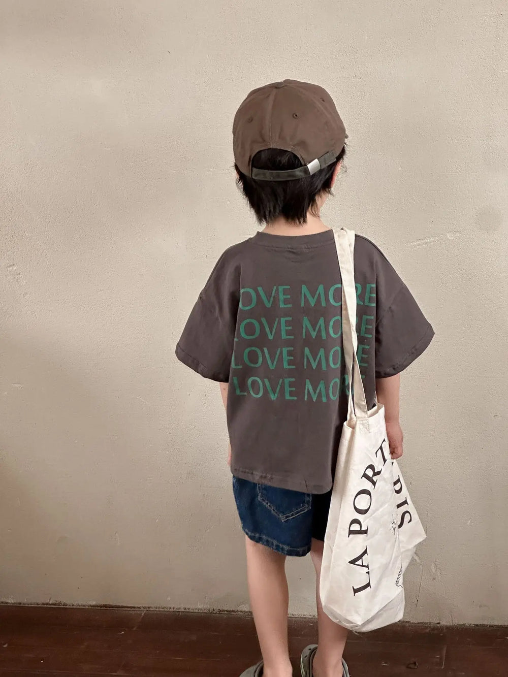 Oversized t-shirt with soft cotton comfort – unisex, playful print | kids tops