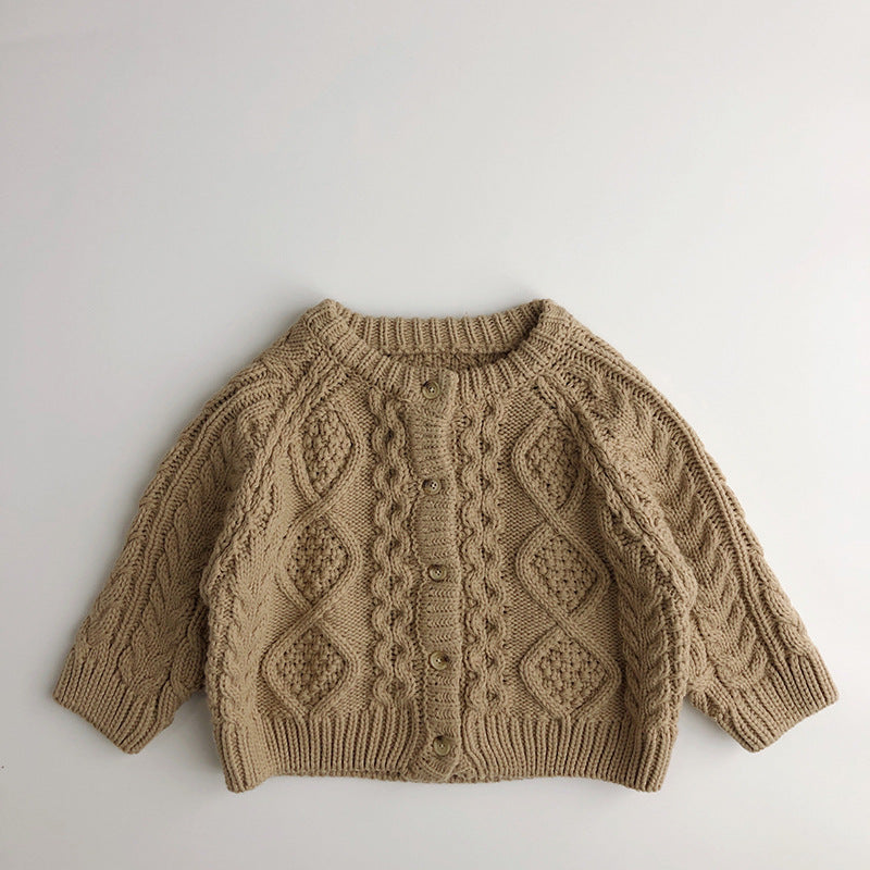 Knitted cable cardigan – soft, warm and versatile | Unisex kids knitwear