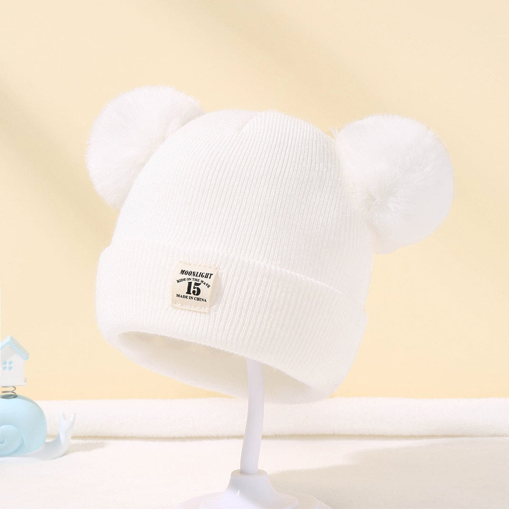 Warm baby beanie with pompom – soft, stretchy, cosy | winter hat