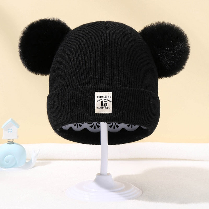 Warm baby beanie with pompom – soft, stretchy, cosy | winter hat