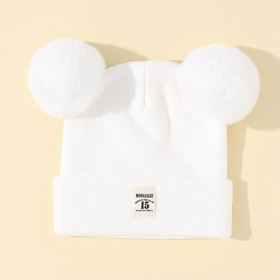 Warm baby beanie with pompom – soft, stretchy, cosy | winter hat