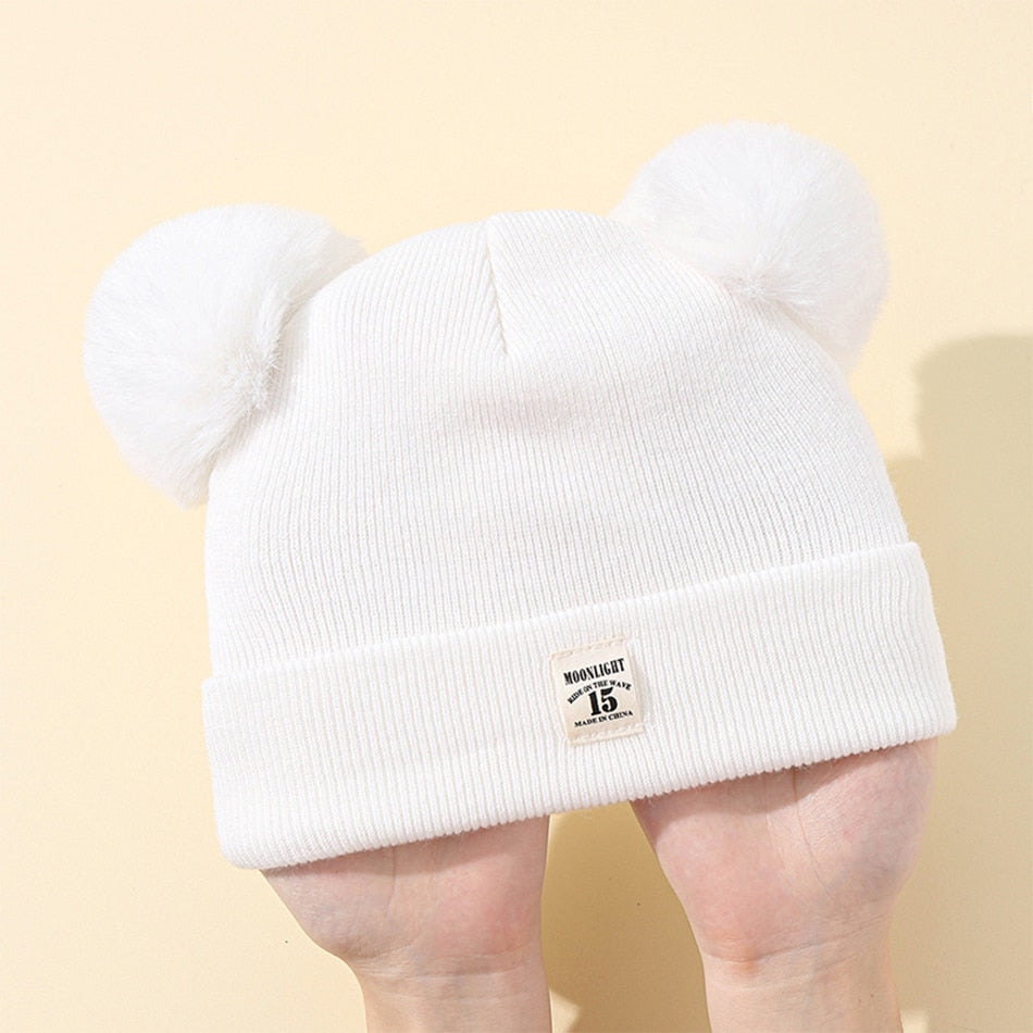 Warm baby beanie with pompom – soft, stretchy, cosy | winter hat