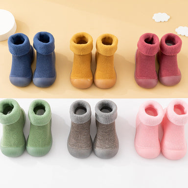 Anti-slip shoes with a soft sock-like fit – flexible, breathable, easy to put on | first steps