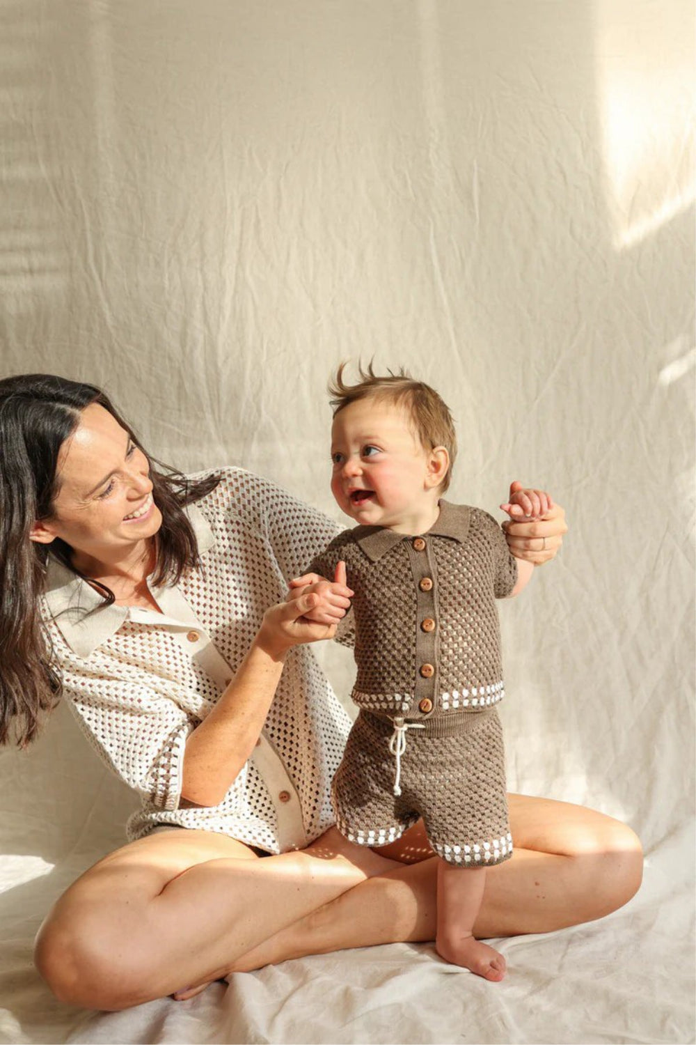 Crochet baby set with collar and wooden buttons – breathable, unisex | 0–2 years