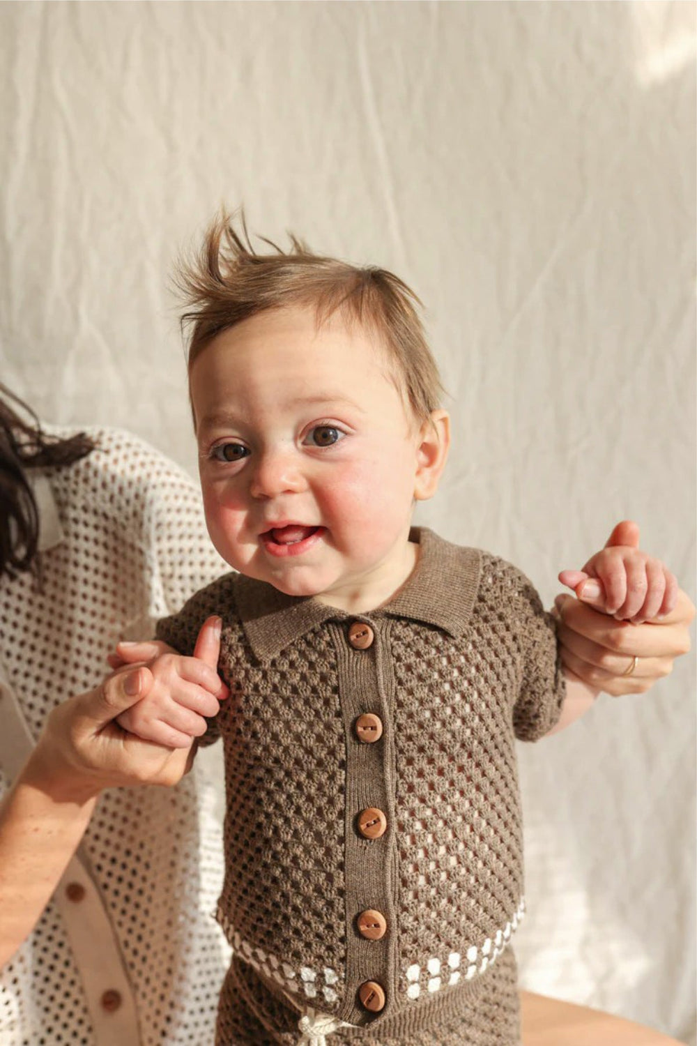 Crochet baby set with collar and wooden buttons – breathable, unisex | 0–2 years