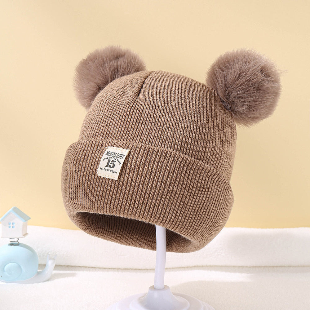 Warm baby beanie with pompom – soft, stretchy, cosy | winter hat