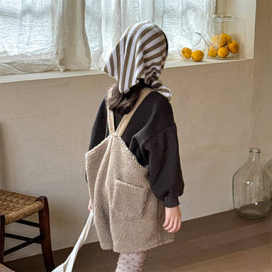 Fleece dungarees keep little ones warm and cosy – adjustable straps, side poppers | girls
