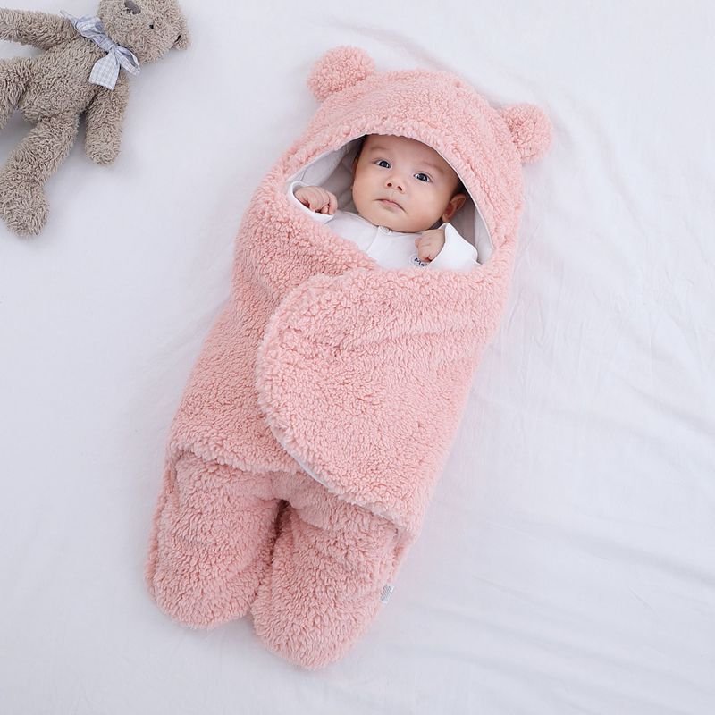 Swaddle blanket with cute bear ears – soft, warm and easy to use | for babies
