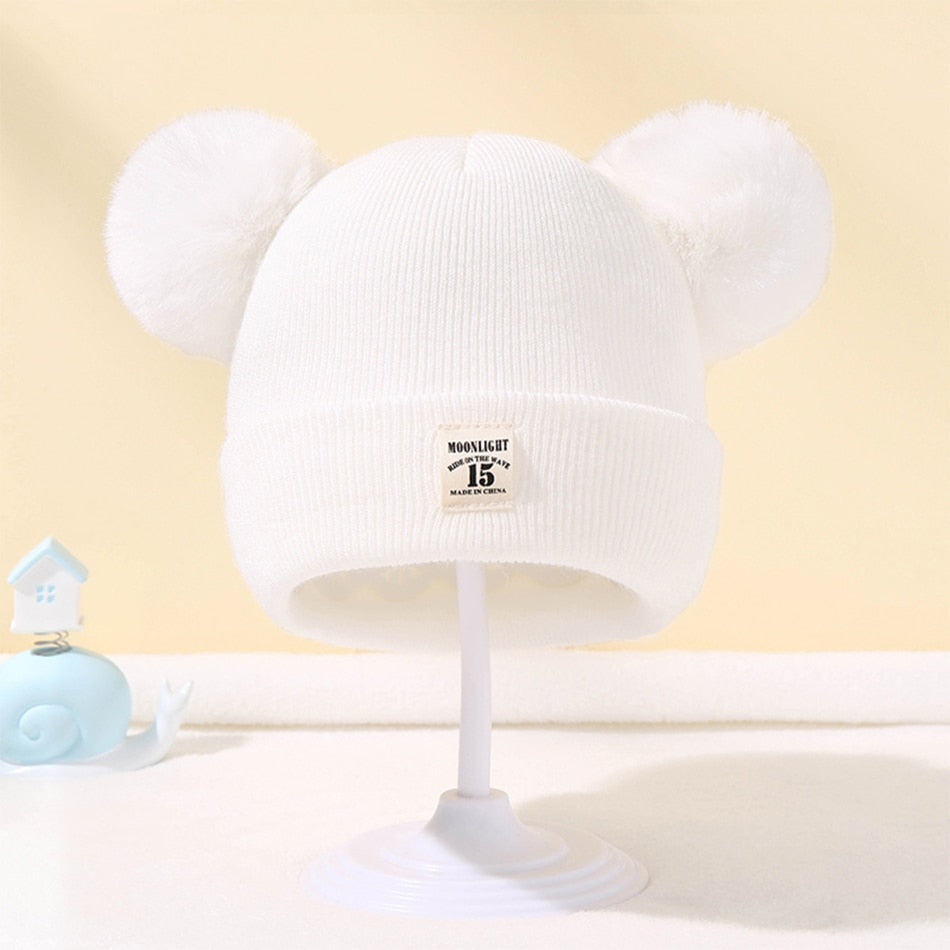 Warm baby beanie with pompom – soft, stretchy, cosy | winter hat
