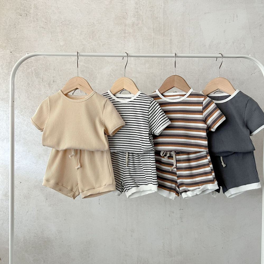 Summer set for babies in soft ribbed cotton – t-shirt and shorts | 2-piece unisex outfit
