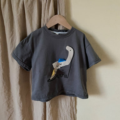 T-shirt with dino print – soft cotton, loose fit, 3D details | toddlers