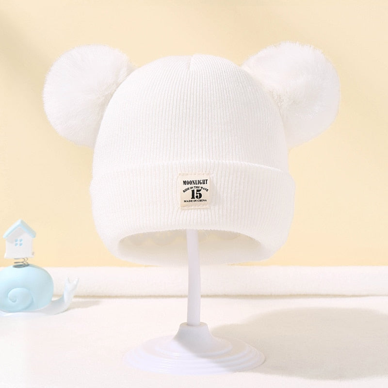 Warm baby beanie with pompom – soft, stretchy, cosy | winter hat