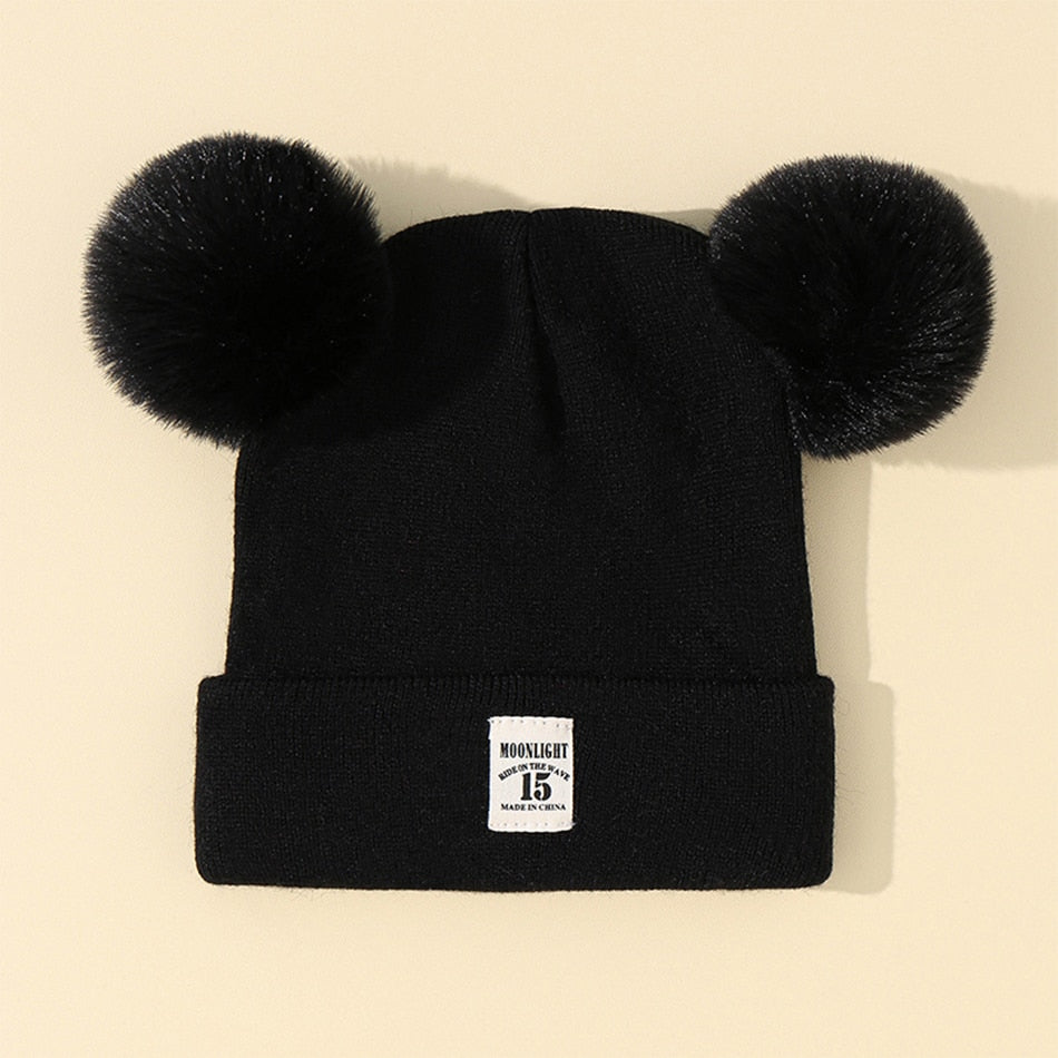 Warm baby beanie with pompom – soft, stretchy, cosy | winter hat
