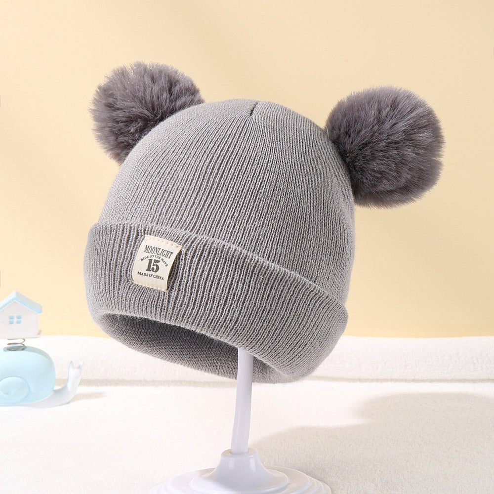 Warm baby beanie with pompom – soft, stretchy, cosy | winter hat