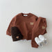 Bear tracksuit keeps kids cosy in soft cotton – elastic waist, easy to wear | kids