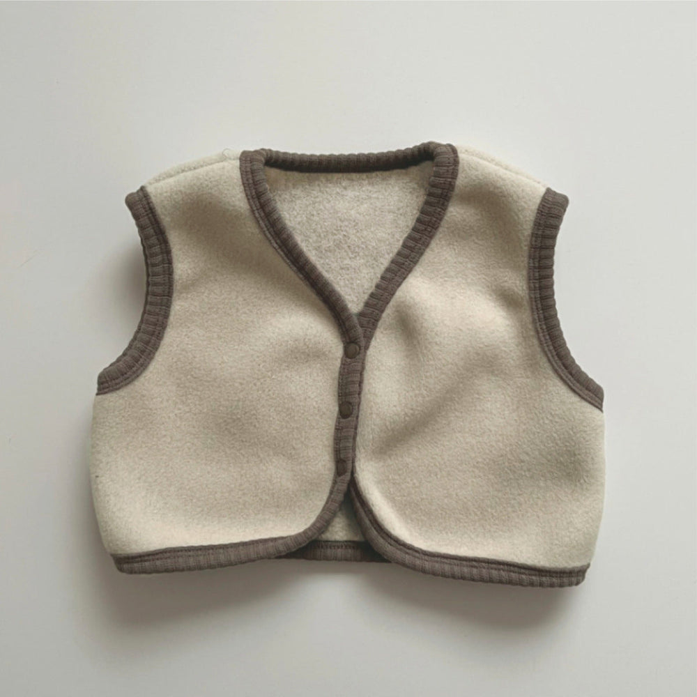 Fleece gilet for babies – soft, warm and easy to put on | 0–2 years