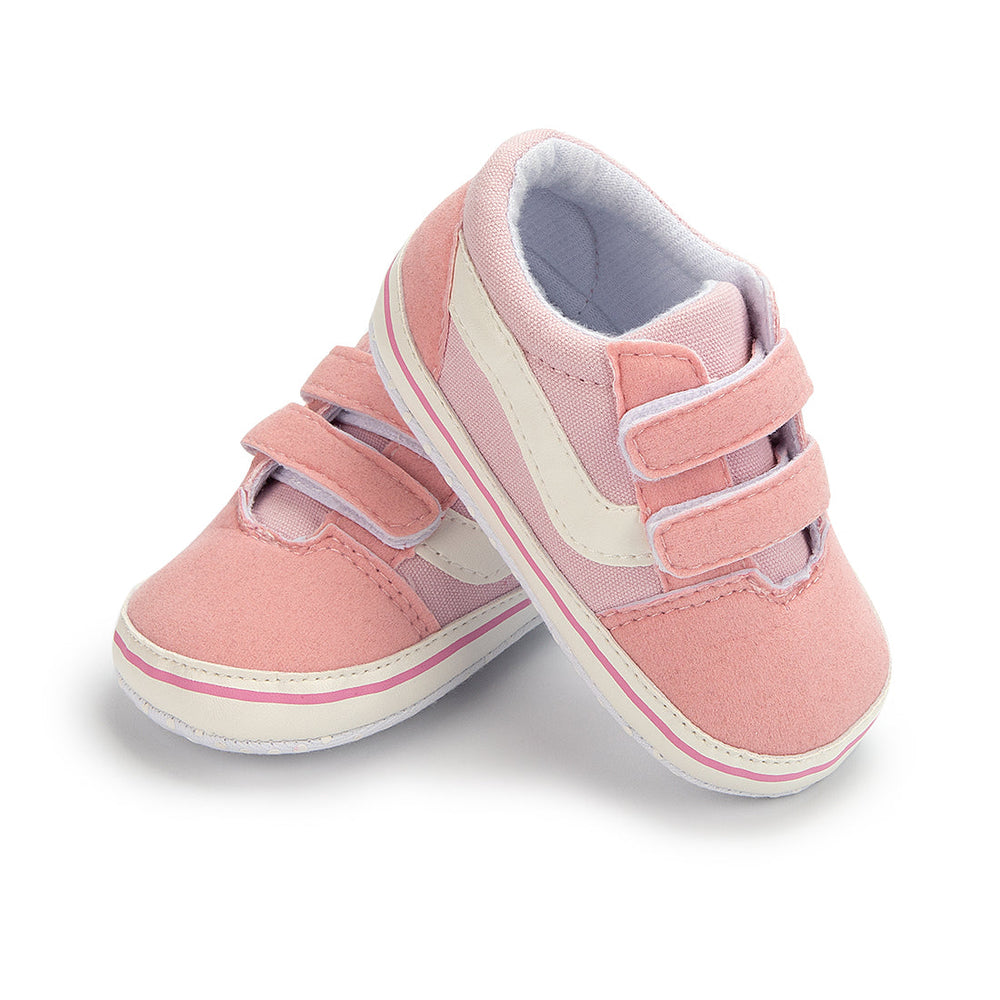 Baby trainers with soft sole – lightweight, easy velcro fastening | first steps