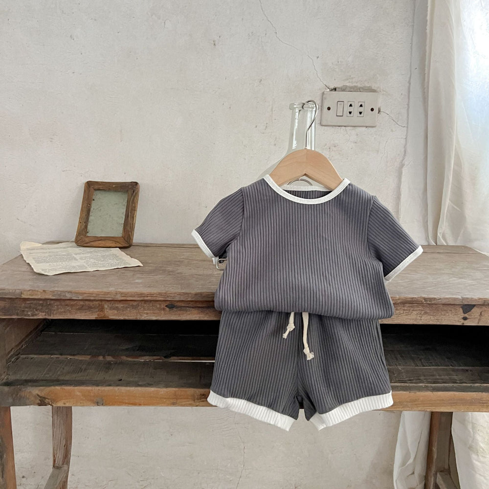 Summer set for babies in soft ribbed cotton – t-shirt and shorts | 2-piece unisex outfit