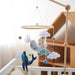 Wooden baby mobile without batteries – natural materials, soft colours | Nursery décor