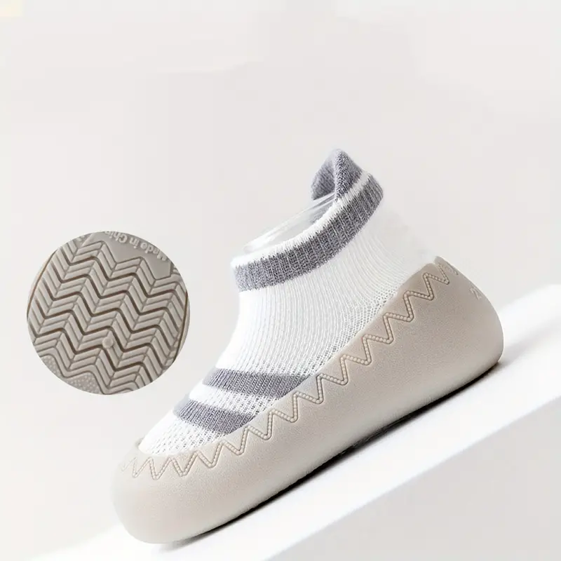 Barefoot kids' shoes with non-slip sole – flexible sole, breathable fabric | first walkers