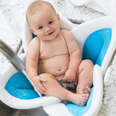 Baby bath flower with soft cushioning – fits sink or baby bath | newborn bathing aid