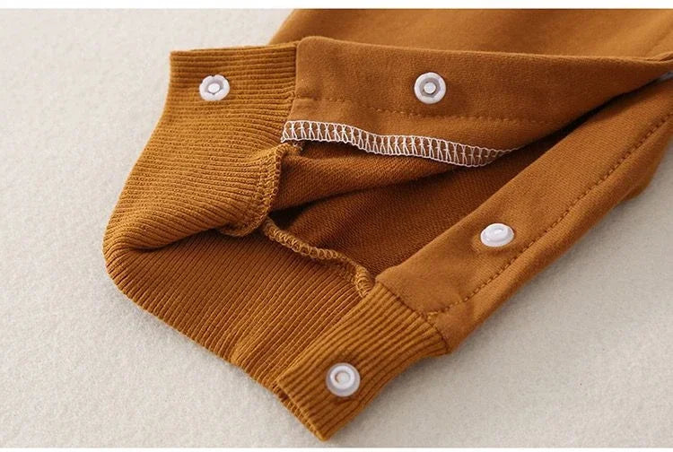 Hooded onesie with warm cotton fabric – soft, breathable and easy to wear | for babies