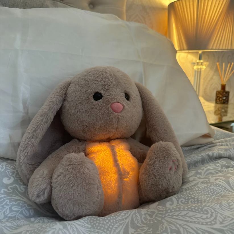 Breathing cuddly toy helps children relax and rest – light, sound & breathing | Sleep aid