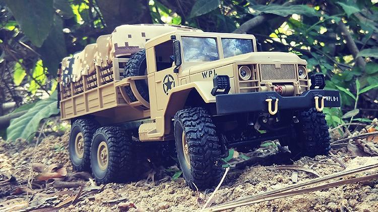 6WD off-road RC car – all-terrain truck with 2.4GHz remote control | Kids