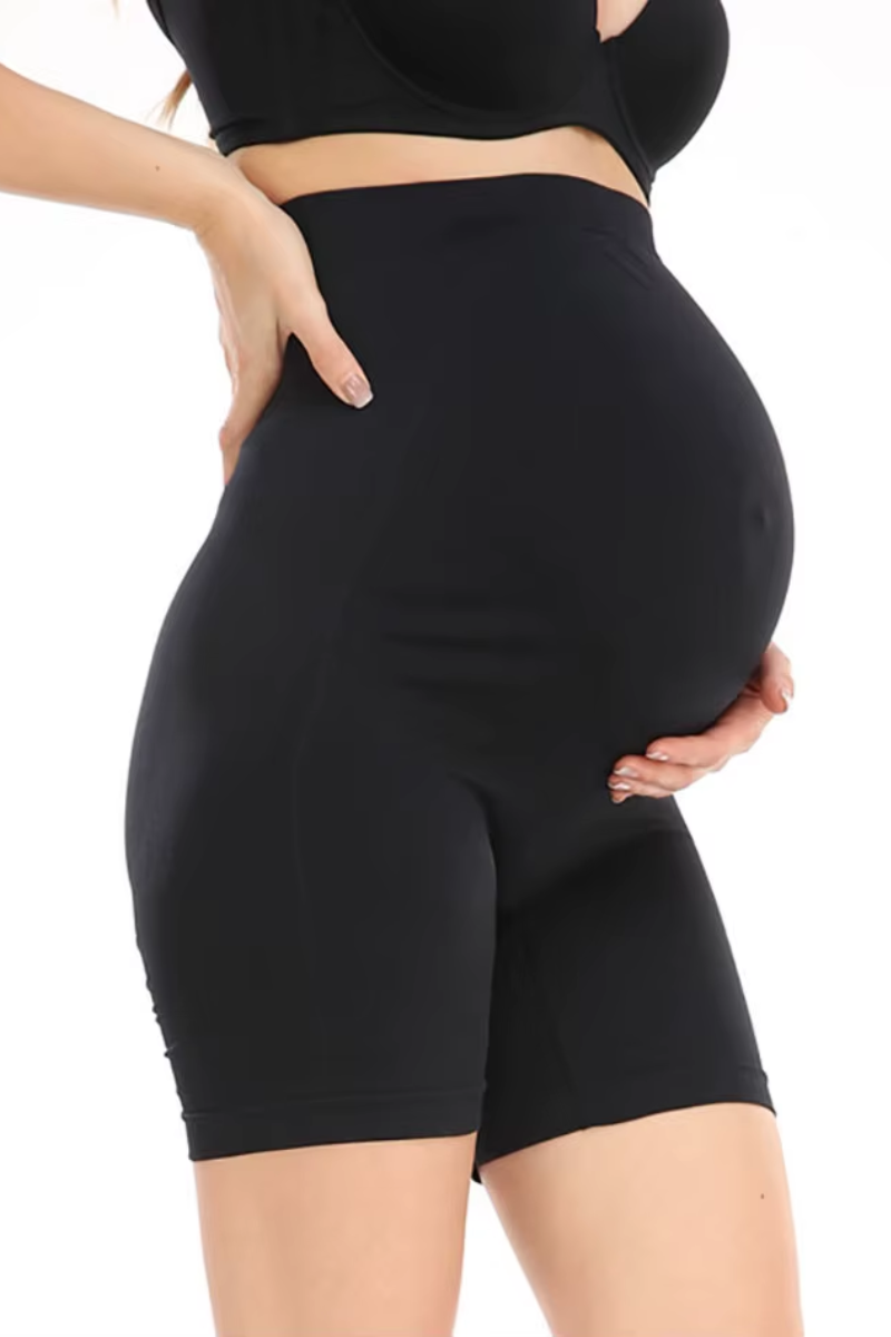 Maternity shorts for yoga and sport – high waistband, seamless comfort | activewear