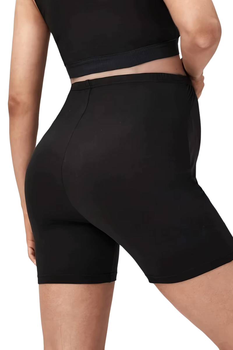 Maternity shorts for yoga and sport – high waistband, seamless comfort | activewear
